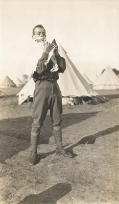 Derham shaving, c.1914, University of Melbourne Archives, Alfred Plumley Derham collection, 1963.0024, BWP30,692